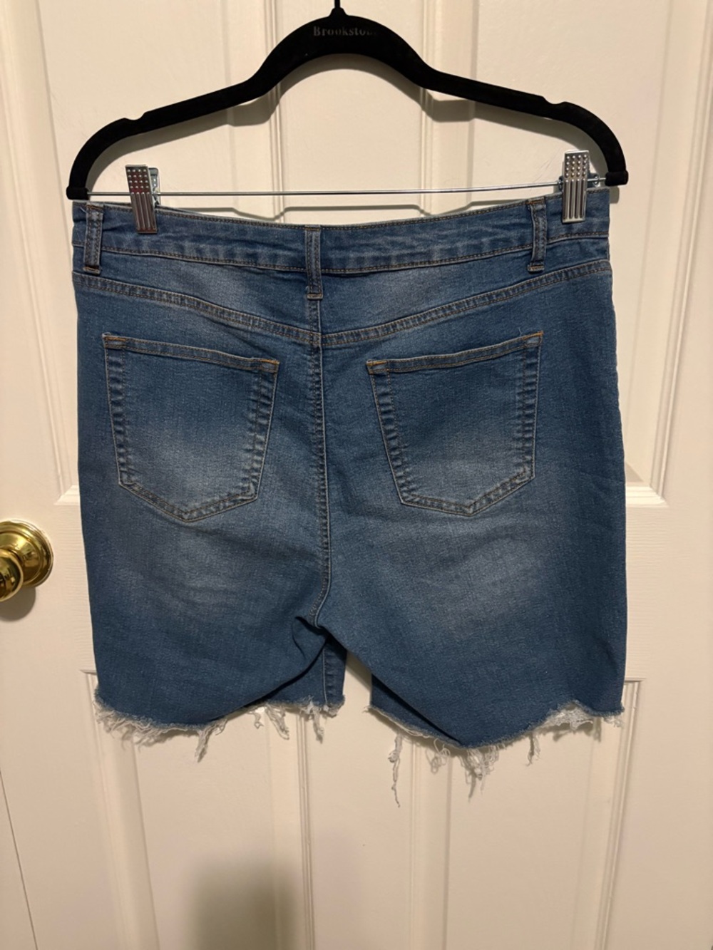 Women's Blue Denim Bermuda Shorts with Frayed Hem - Picture 3 of 4